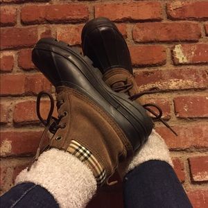 Duck boots
